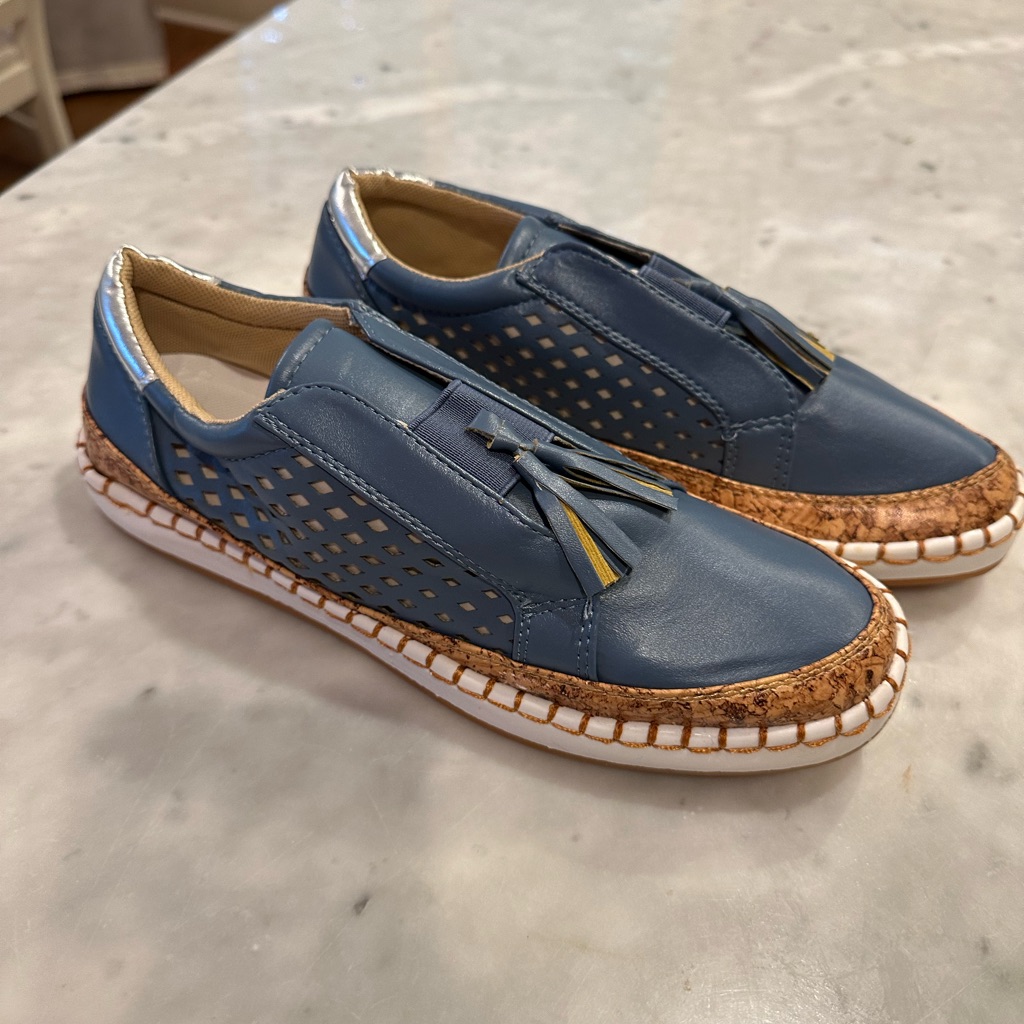 Nwt Blue Casual Shoe Size 40 But Runs Small